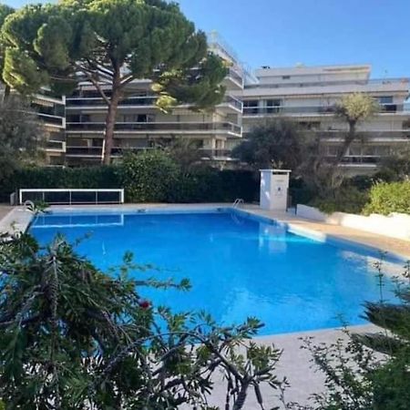 Juan Les Pins Tanit Studio Climatise Vue Sur Mer Piscine Antibes Exterior foto