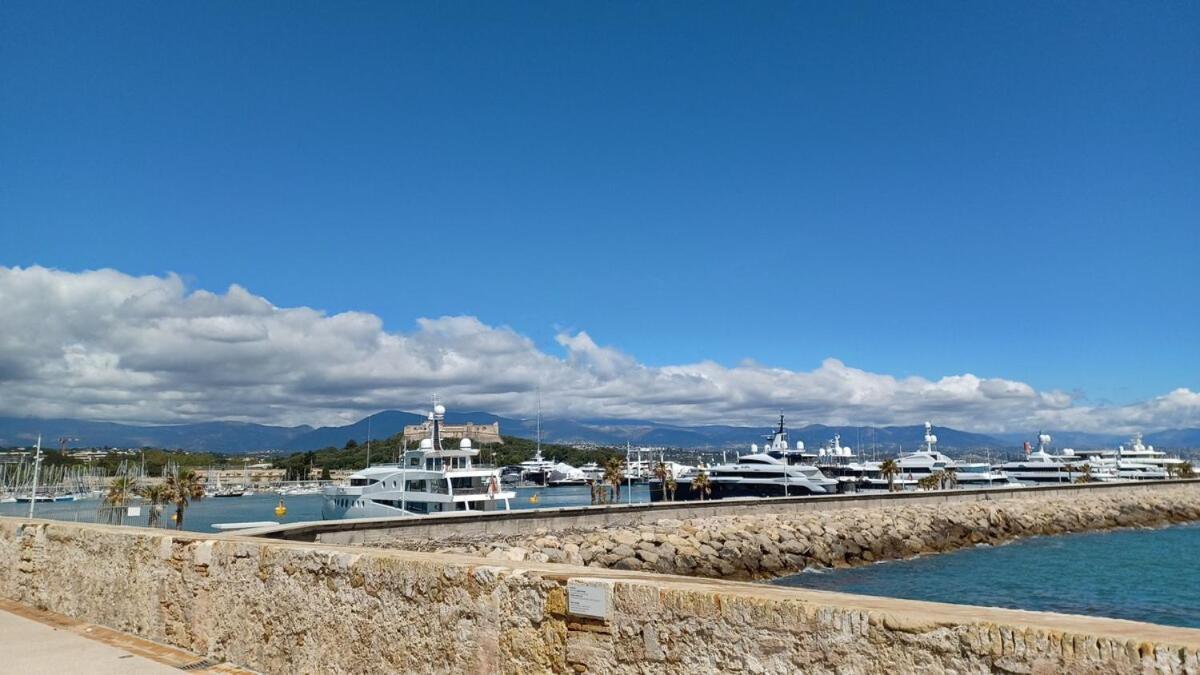 Juan Les Pins Tanit Studio Climatise Vue Sur Mer Piscine Antibes Exterior foto